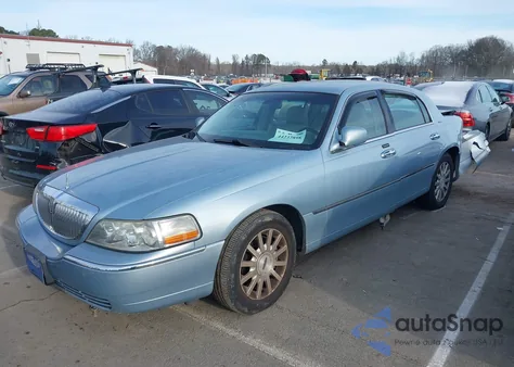 2006 Lincoln Town Car Signature из США, поврежденный, VIN 1LNHM81W96Y601602